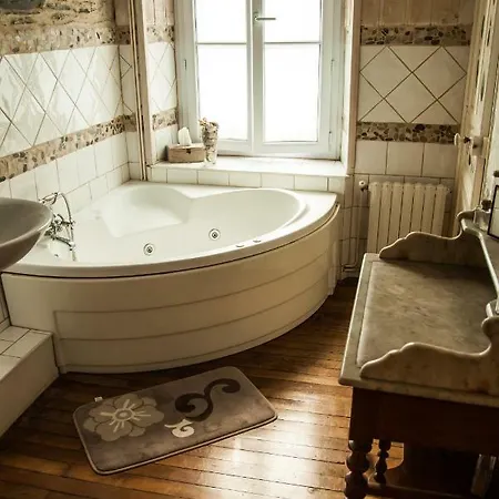 La Pause Angevine Bed & Breakfast